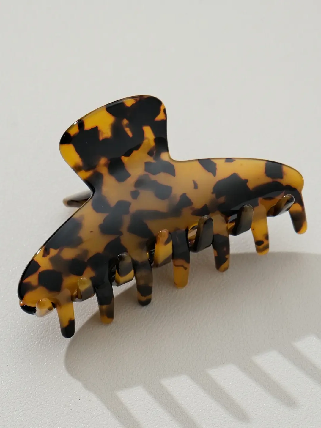 Adrienne Core Claw Clip - Image 2
