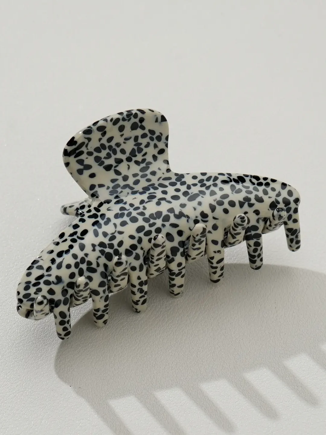 Adrienne Core Claw Clip - Image 4