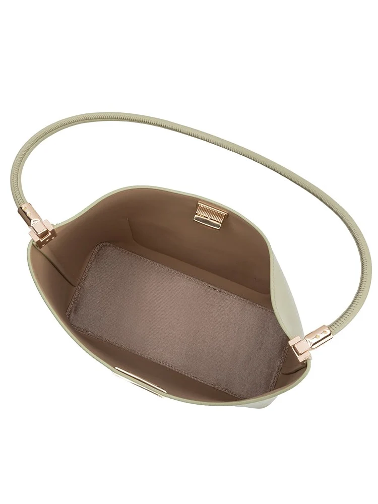 Billie Bucket Bag - Image 4