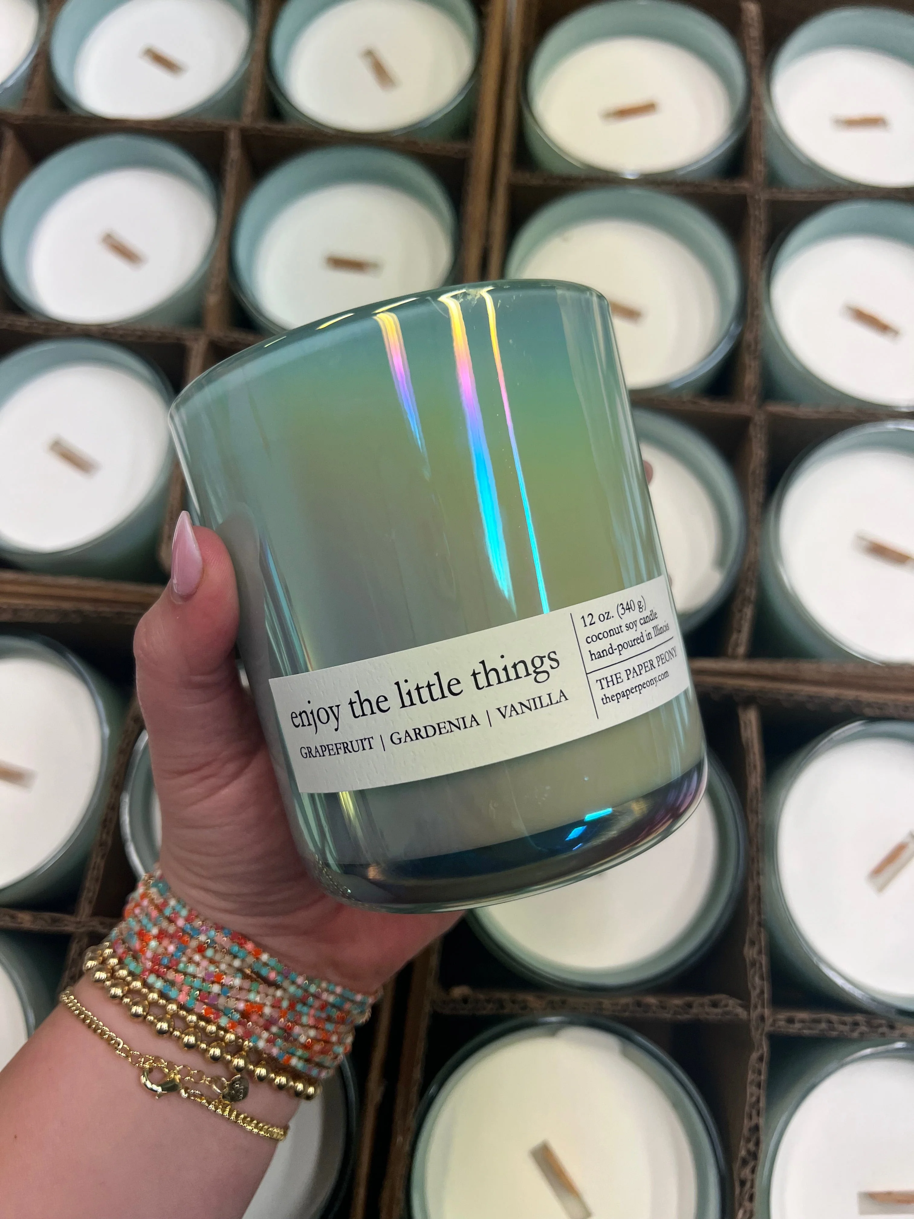 Paper Peony : Iridescent 12oz Soy Candle - Image 4
