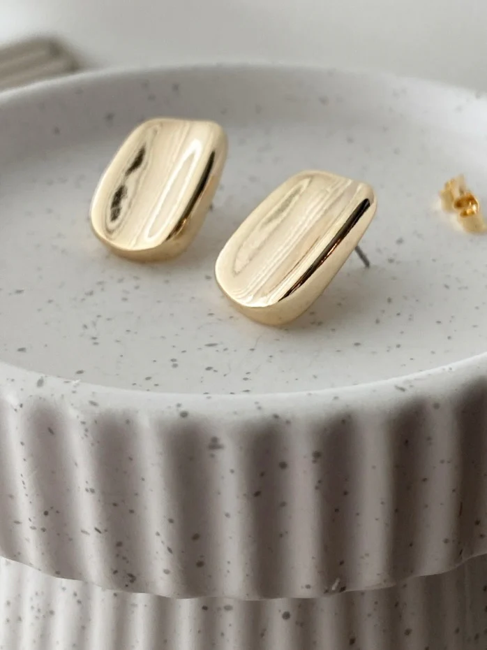 Rectangle Button Earring