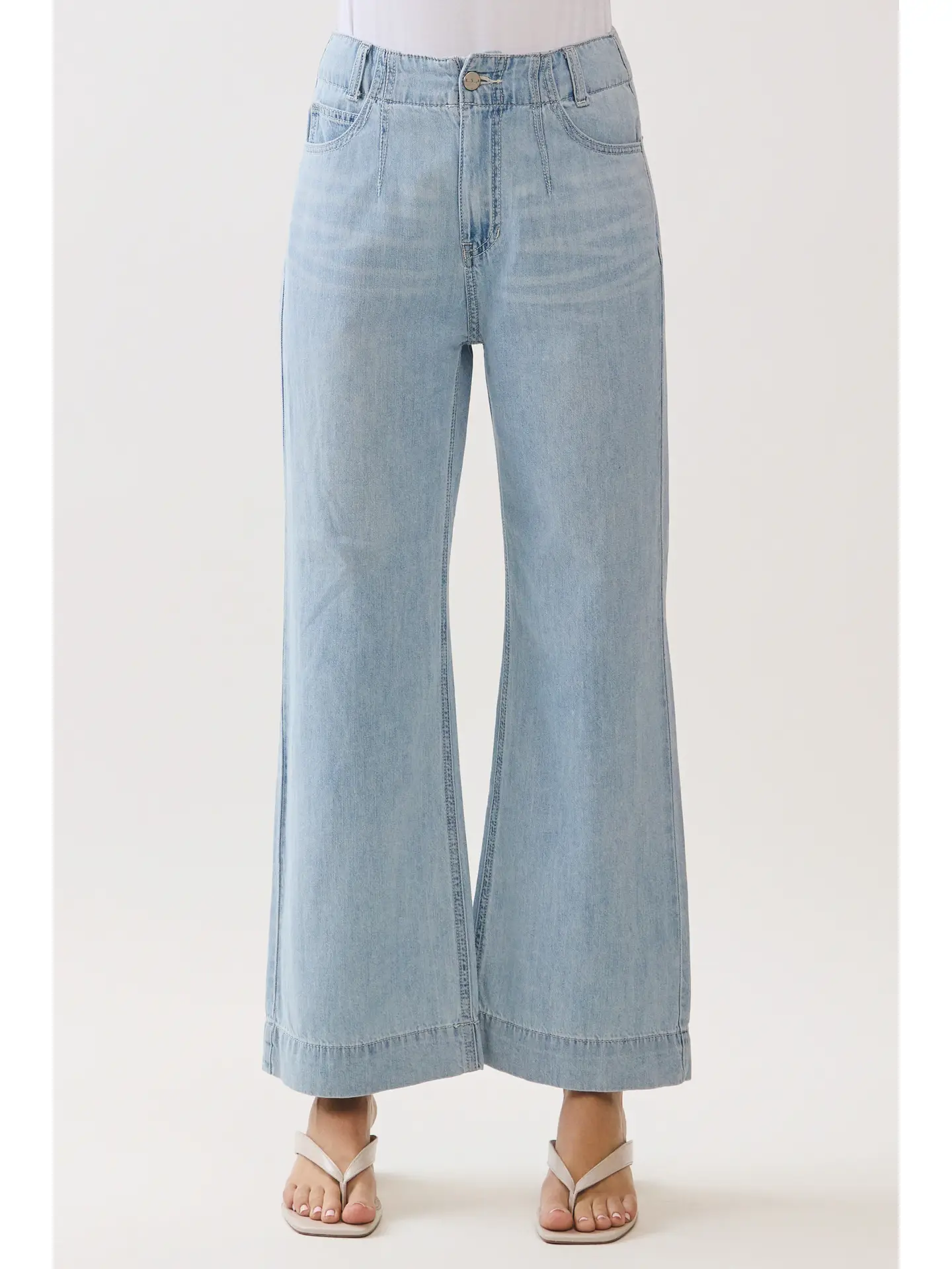 L.T.J. : Rosa Lightweight A Line Jeans with Darts