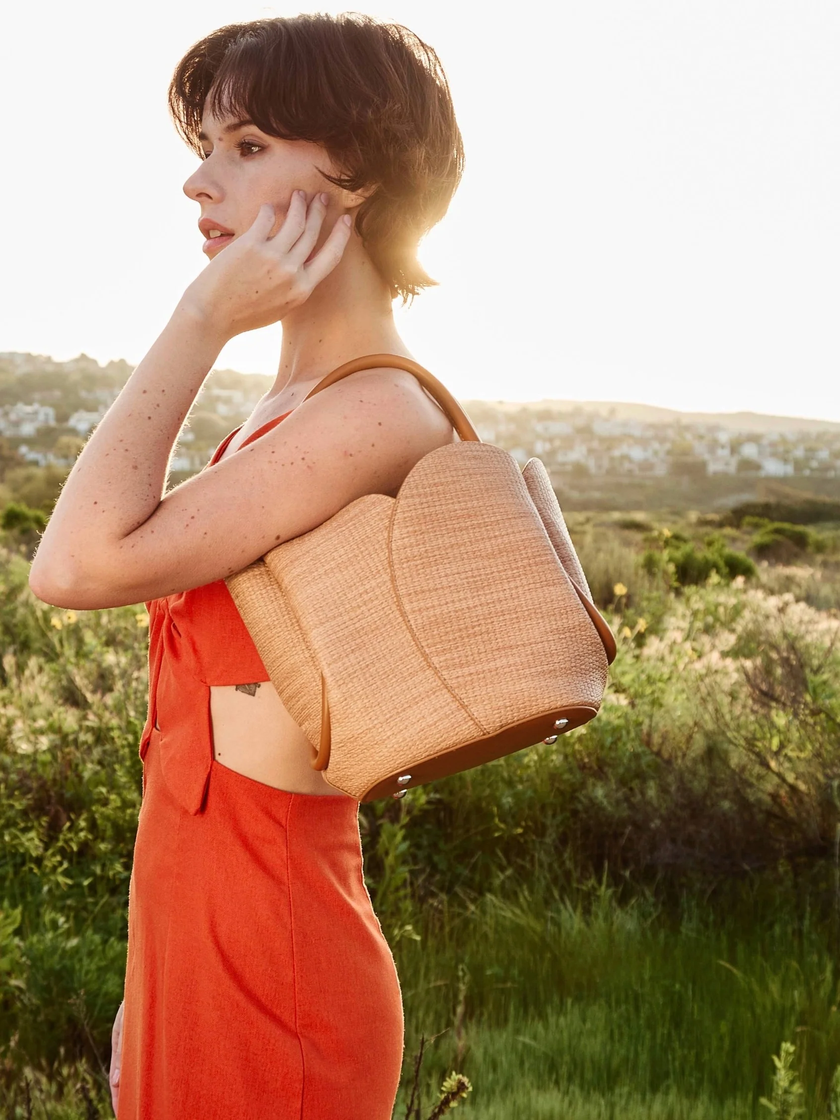 Tulip Raffia Top Handle Bag
