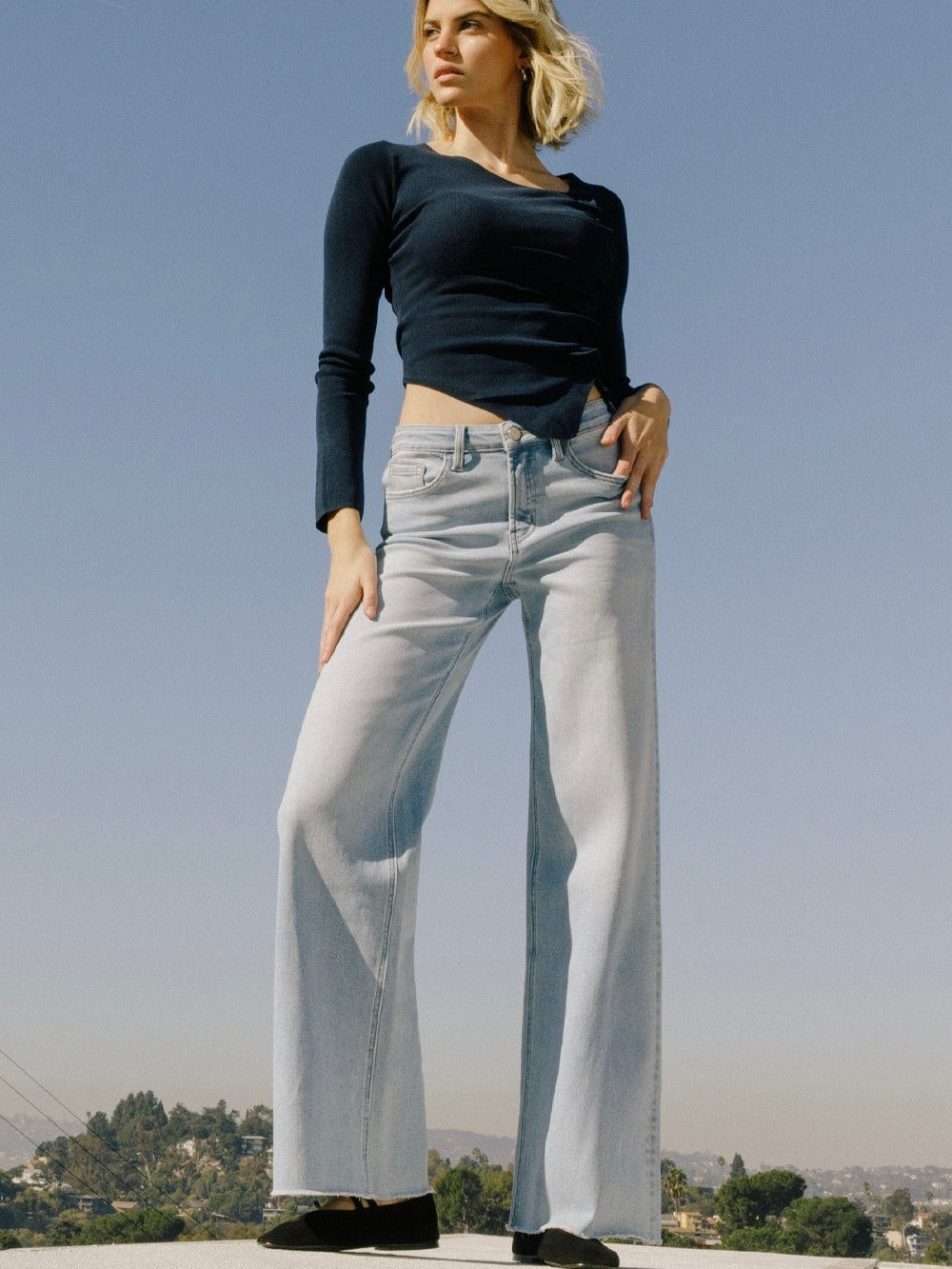 Vervet : High Rise Comfort Stretch Raw Hem Wide Leg Jean